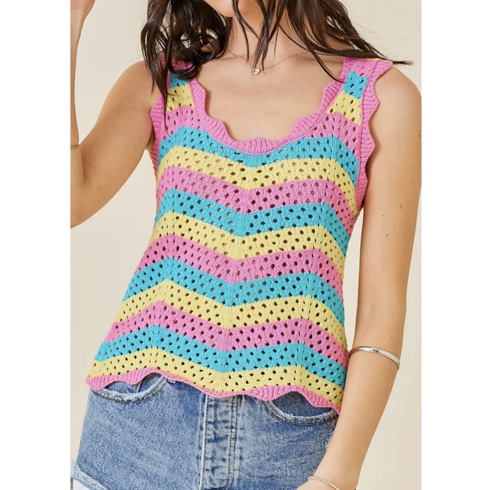 NEW Day + Moon Pink Multi Colored Sweater‎ Knit Tank Top Scalloped Sleeveless S